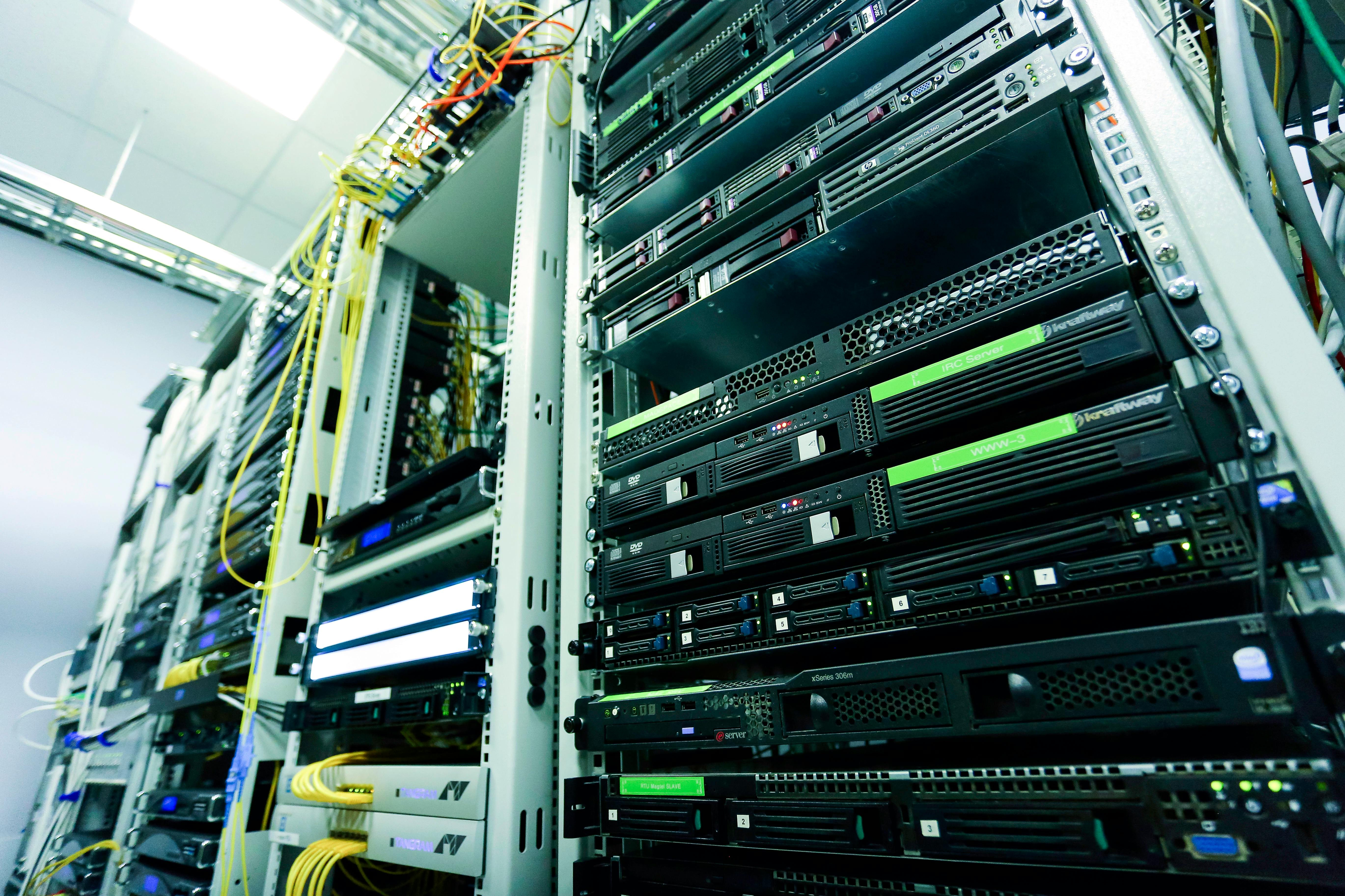 Cloud technology illustration